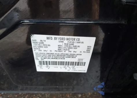 2019 Lincoln Nautilus Reserve z USA, uszkodzony, nr VIN 2LMPJ6L96KBL61839